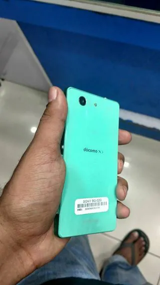 Sony Z3 Compact - photo 1