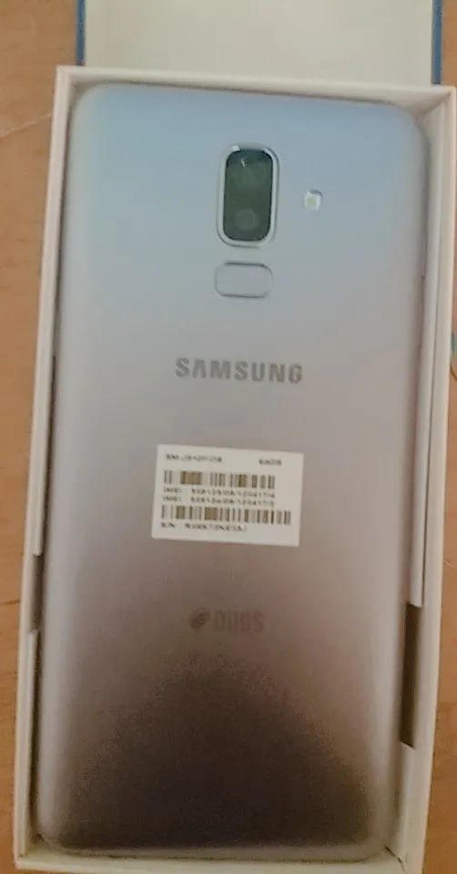 Brand New Samsung J8 2018 - photo 1
