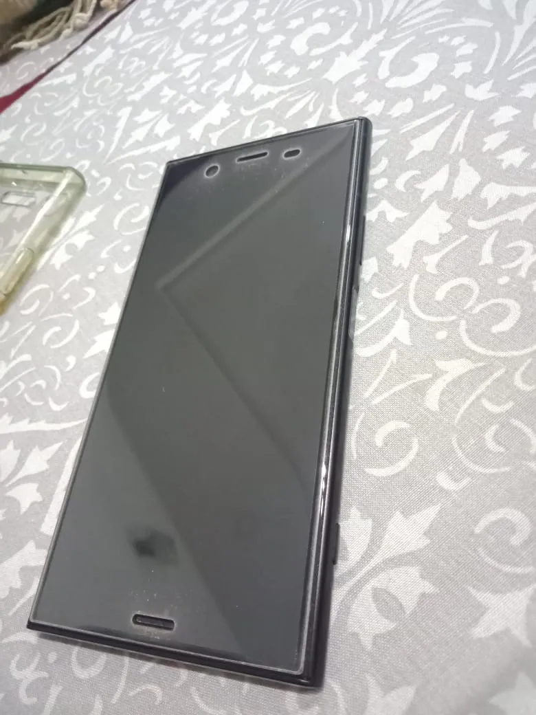 Sony xperia XZ1 - photo 2