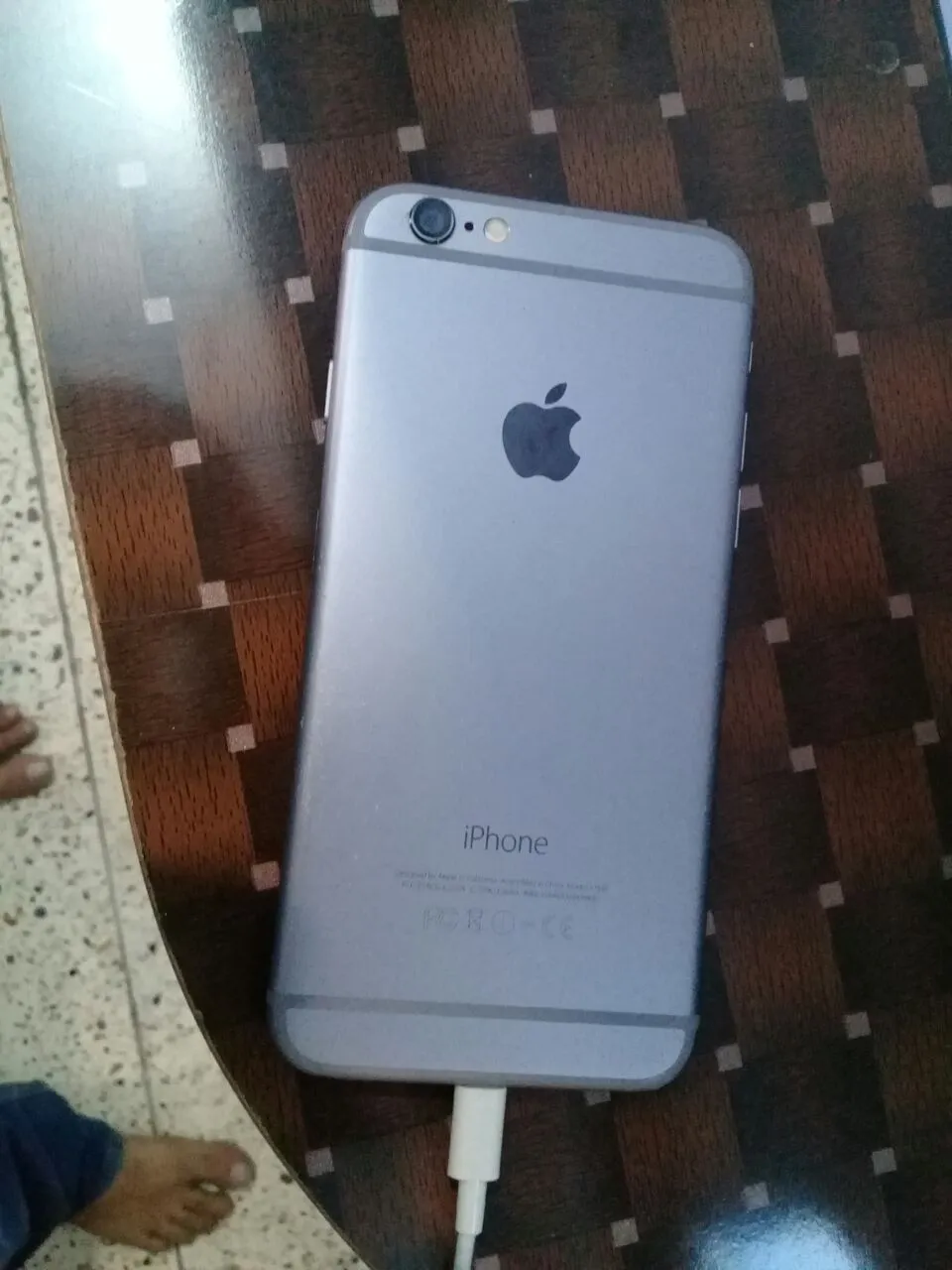 iPhone 6 - photo 1