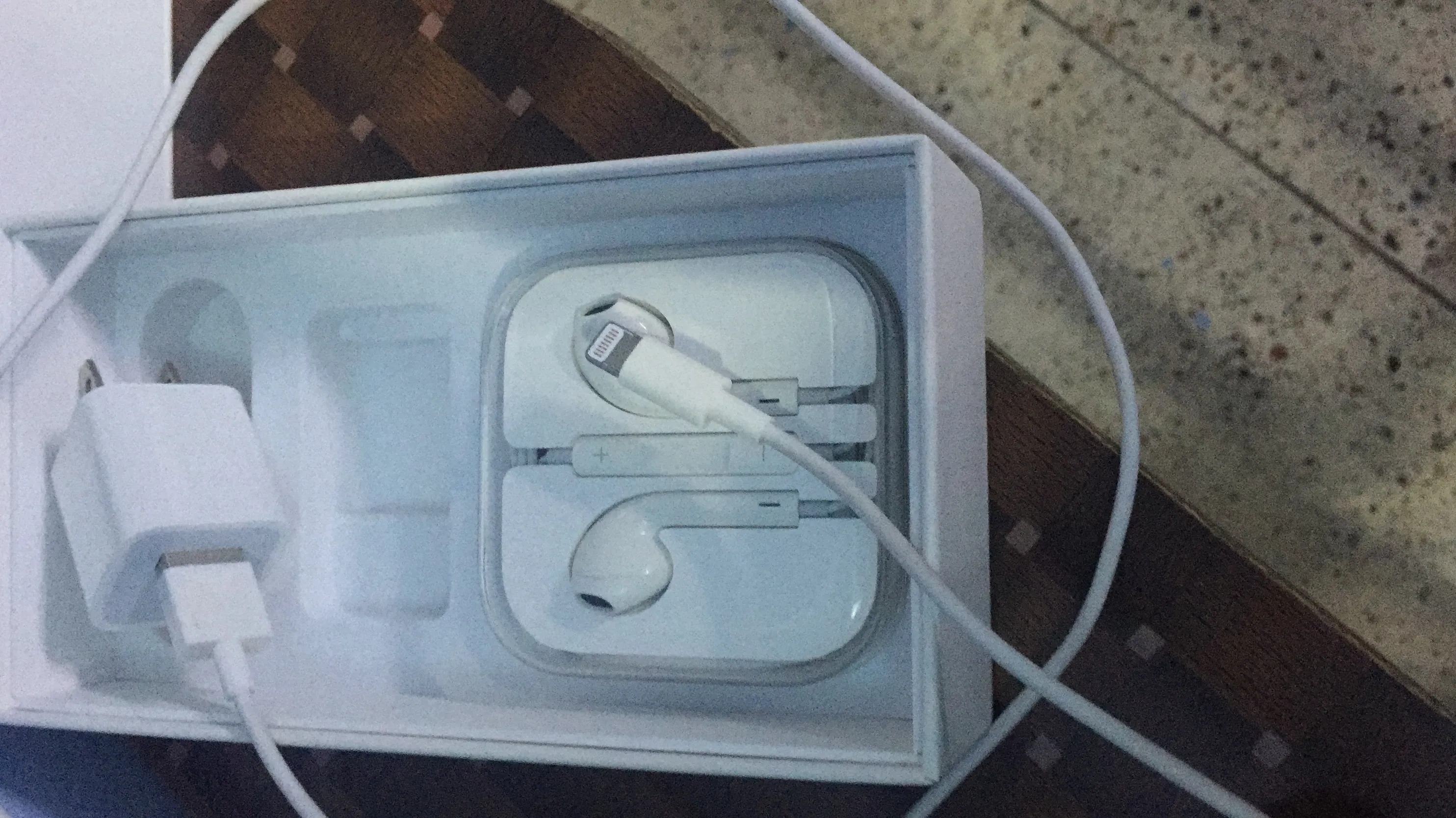 iPhone 6 - photo 3