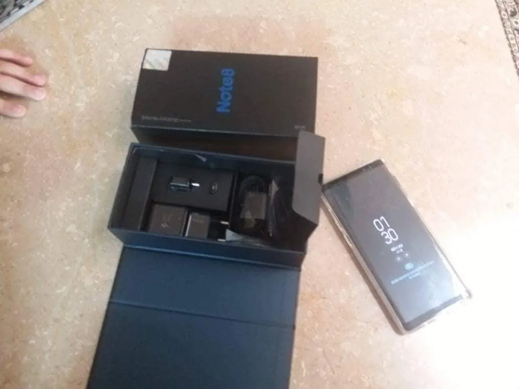 New Samsung note 8 in golden colour - photo 1