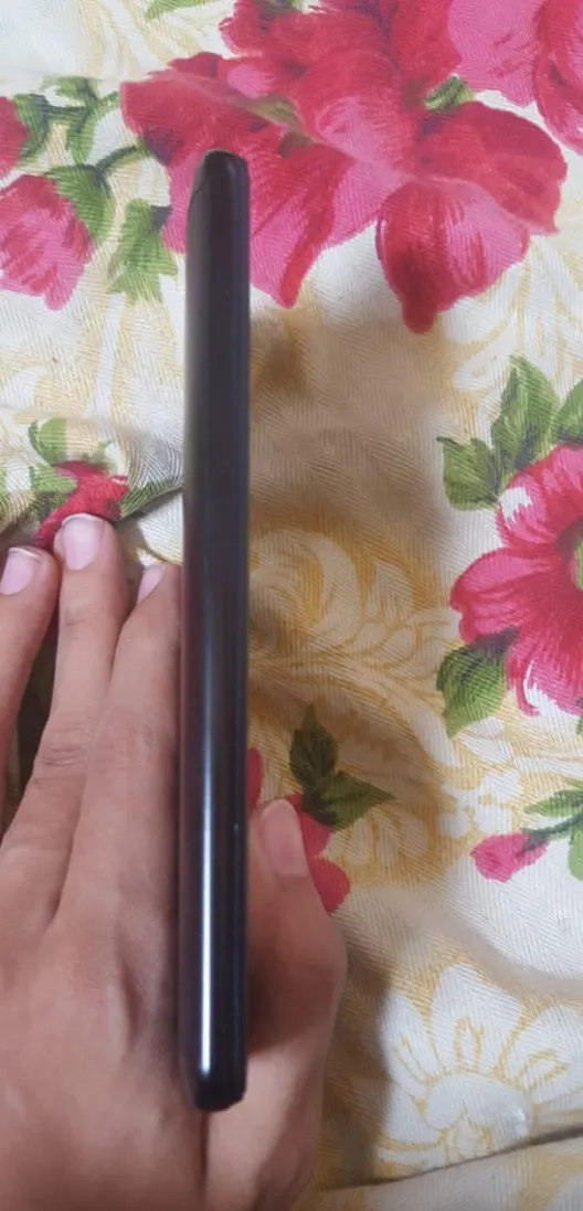 q mobile i6 metal 2017 - photo 3