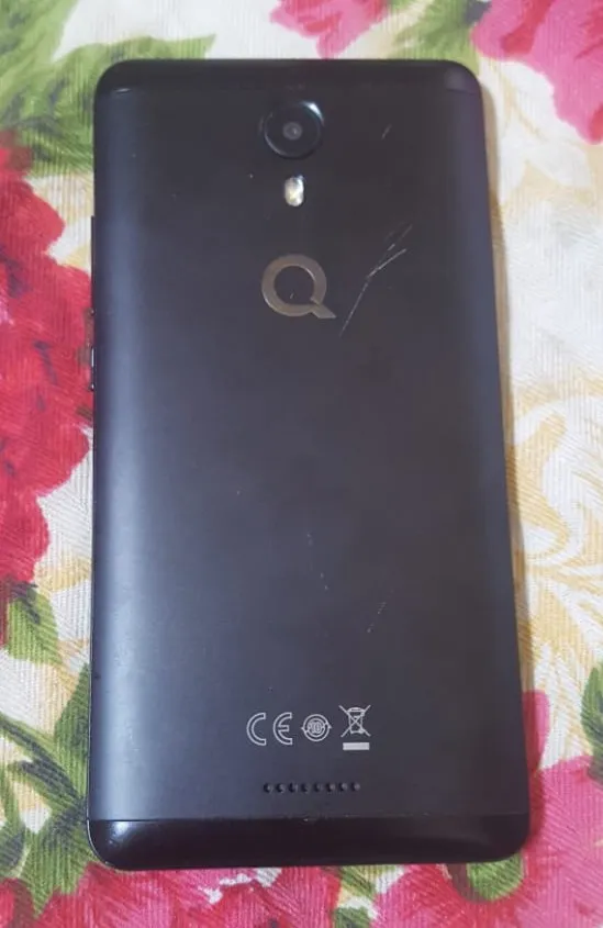 q mobile i6 metal 2017 - photo 1