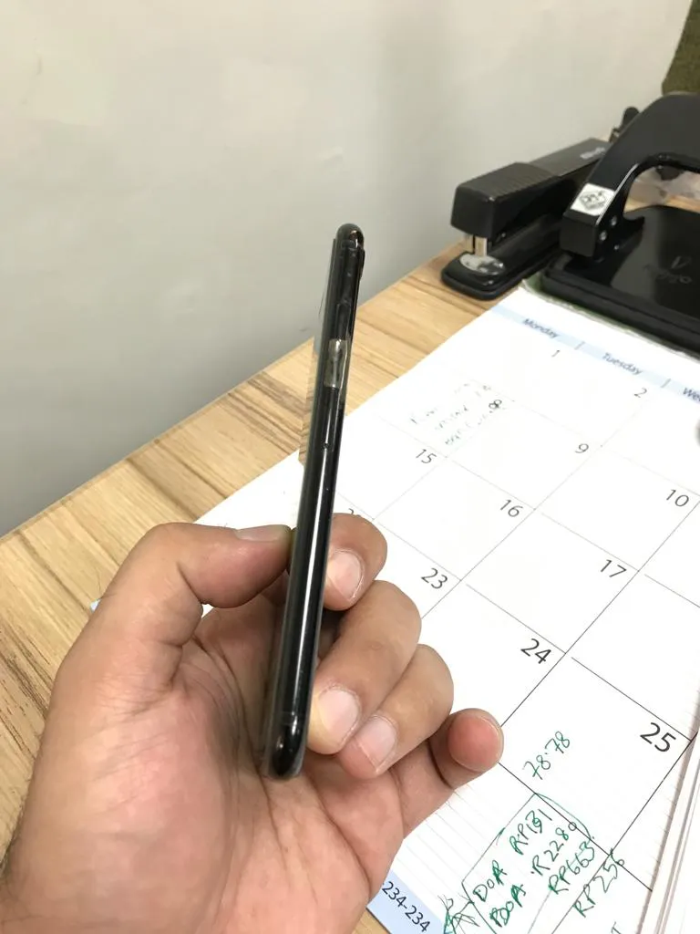 iphone 7 - 128gb jet black - photo 1