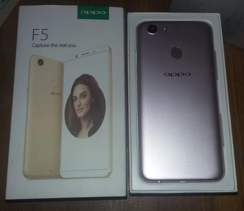 Oppo F5 - photo 1