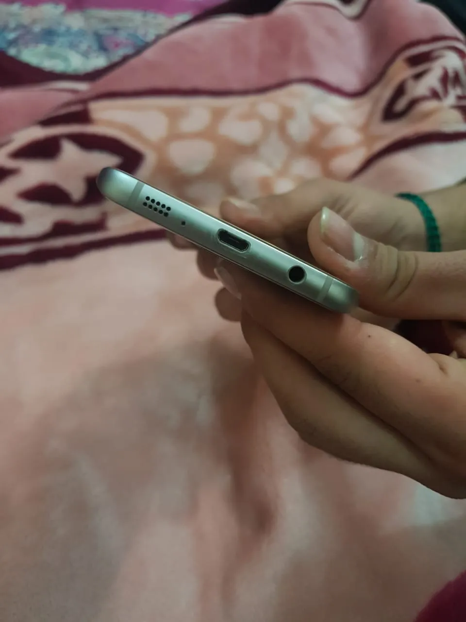 Samsung Galaxy S7 edge - photo 2