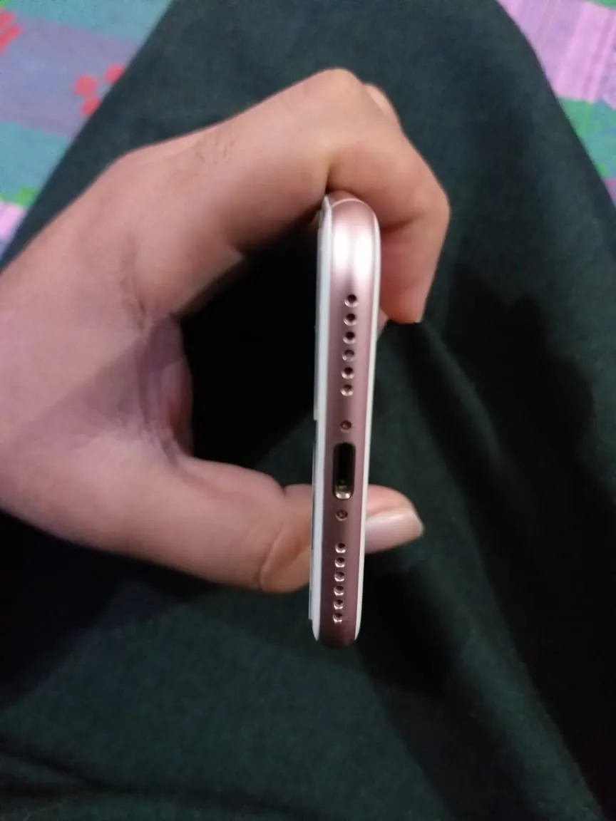 Iphone 7 32 GB factory unlock - photo 3