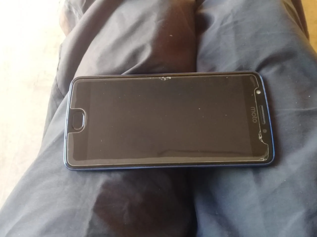 Motorola Moto E4 - photo 2