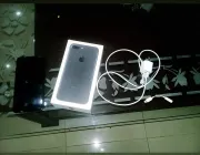Iphone 7 plus with complete box - Photos
