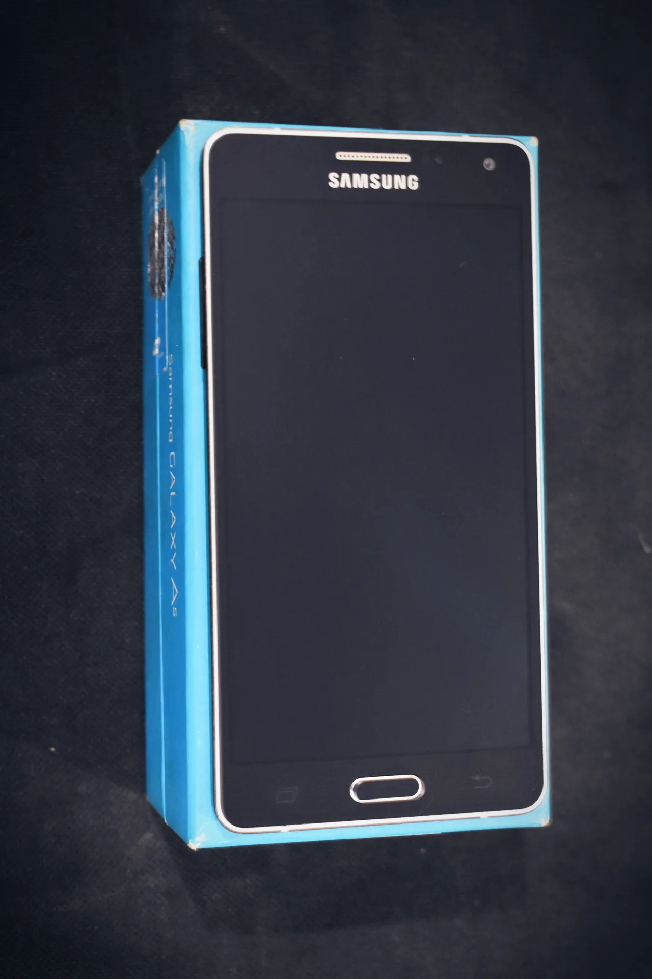 Samsung A5 2015 (With Complete Box) - photo 3