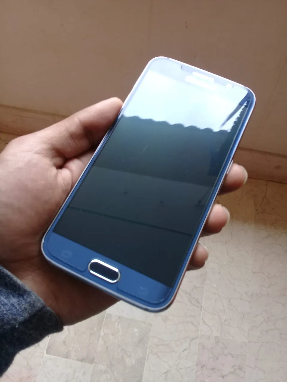 Samsung galaxy S6 (10/10) Condition - photo 1