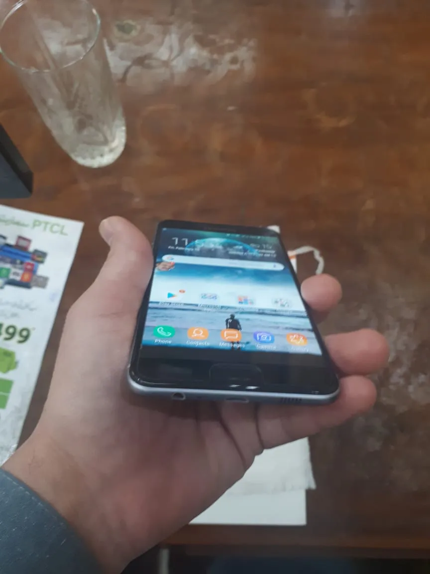 Samsung Galaxy C5 - photo 3