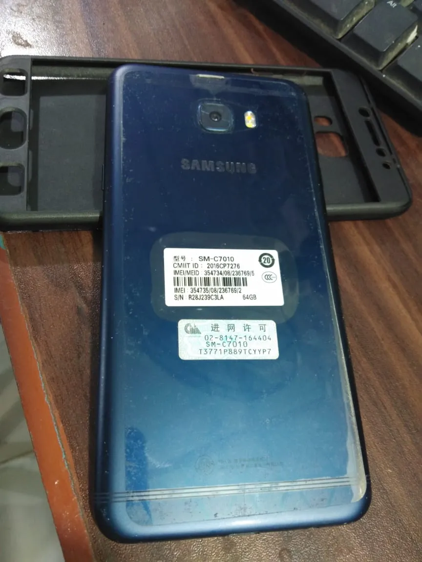 Samsung C7 pro - photo 1