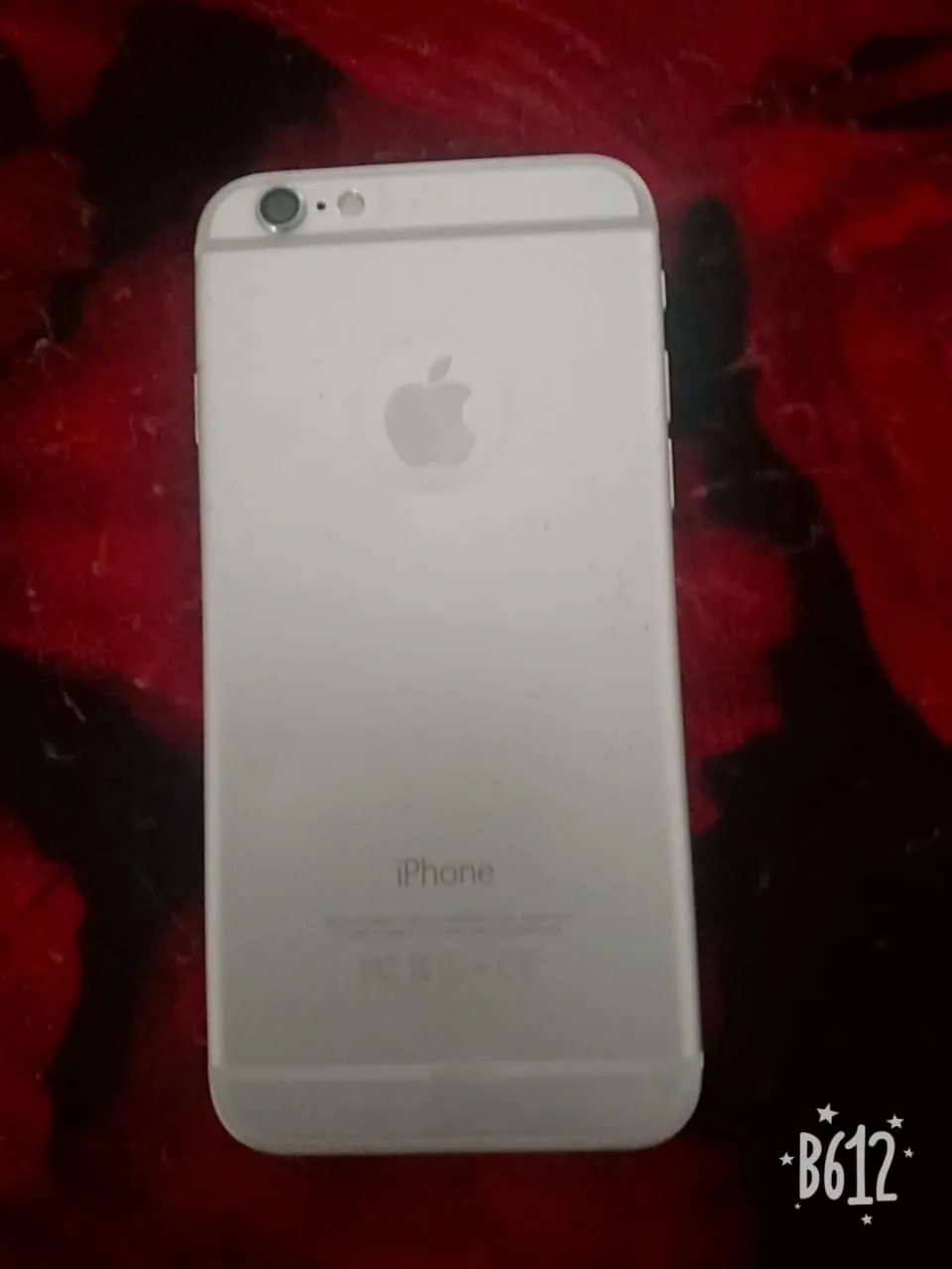 iPhone 64 gb in good condition golden color - photo 1