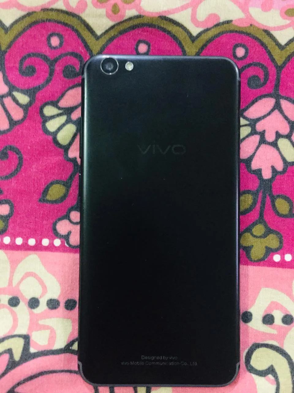 Vivo v5s in 10/10 condition with box - photo 1