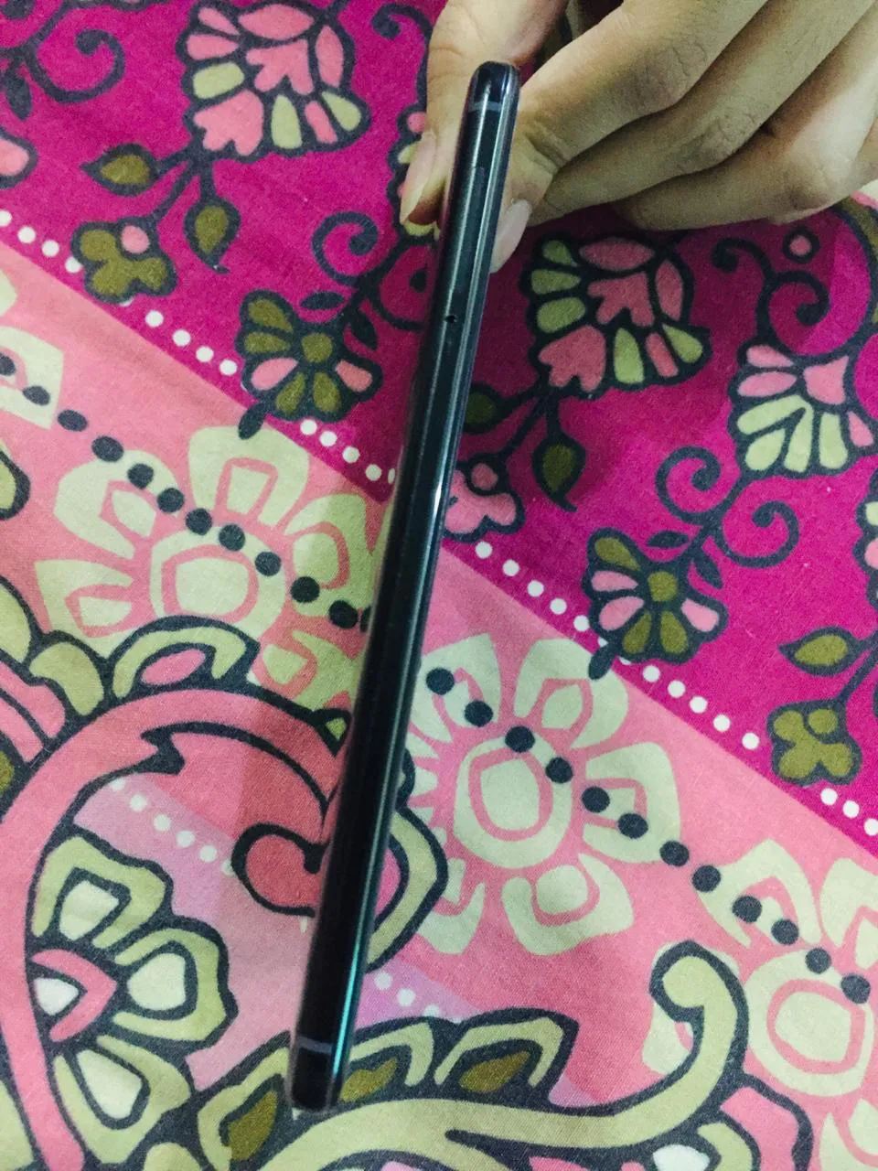 Vivo v5s in 10/10 condition with box - photo 2