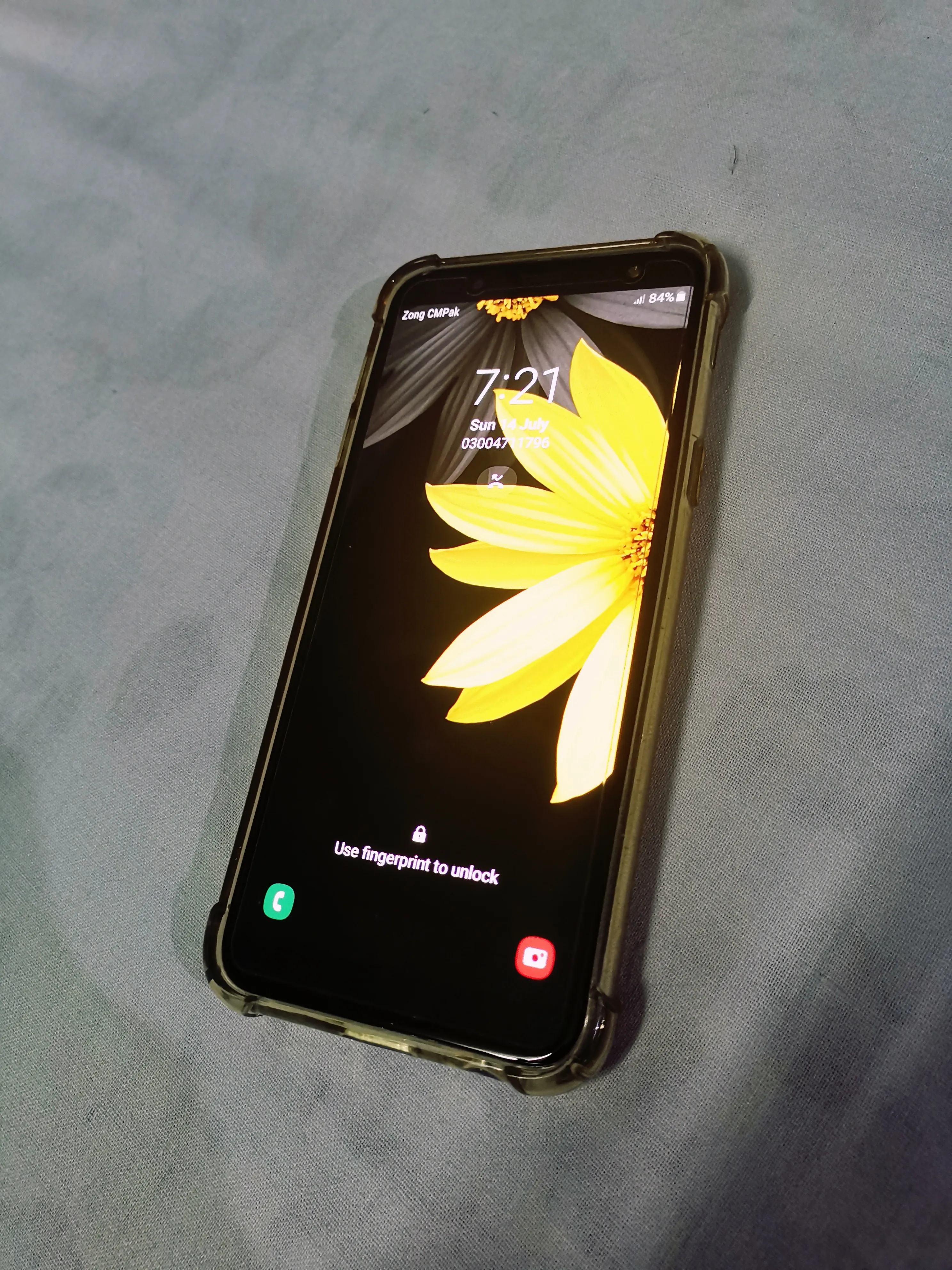 Samsung J6 - photo 2