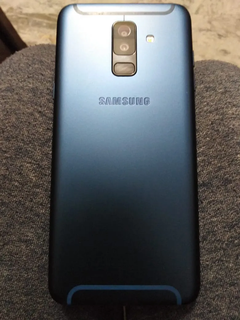 Samsung galaxy A6 plus still in warranty brand new - photo 3