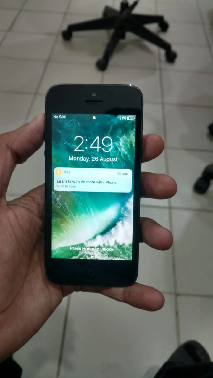 Iphone 5, 9/10, PTA Approved - photo 1