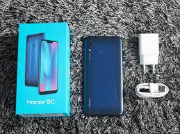 Honor 8c - photo 3