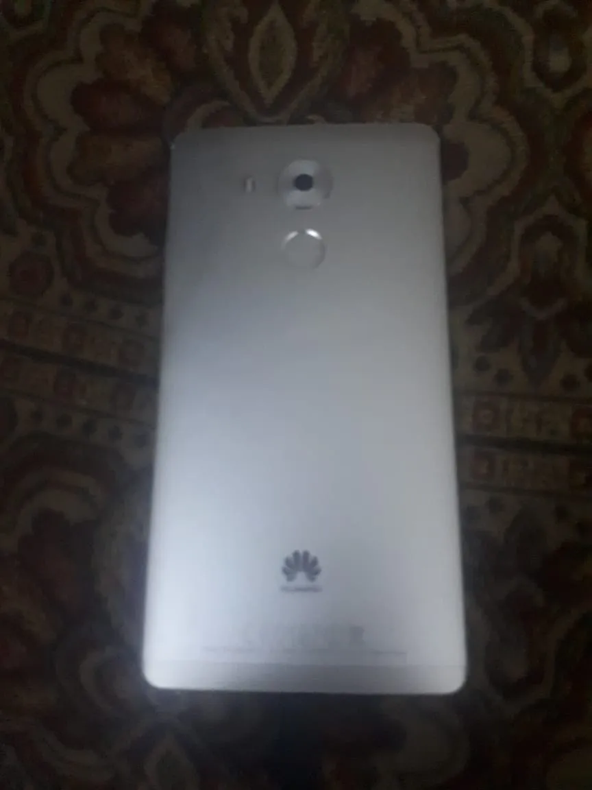 Huawei mate 8 - photo 1