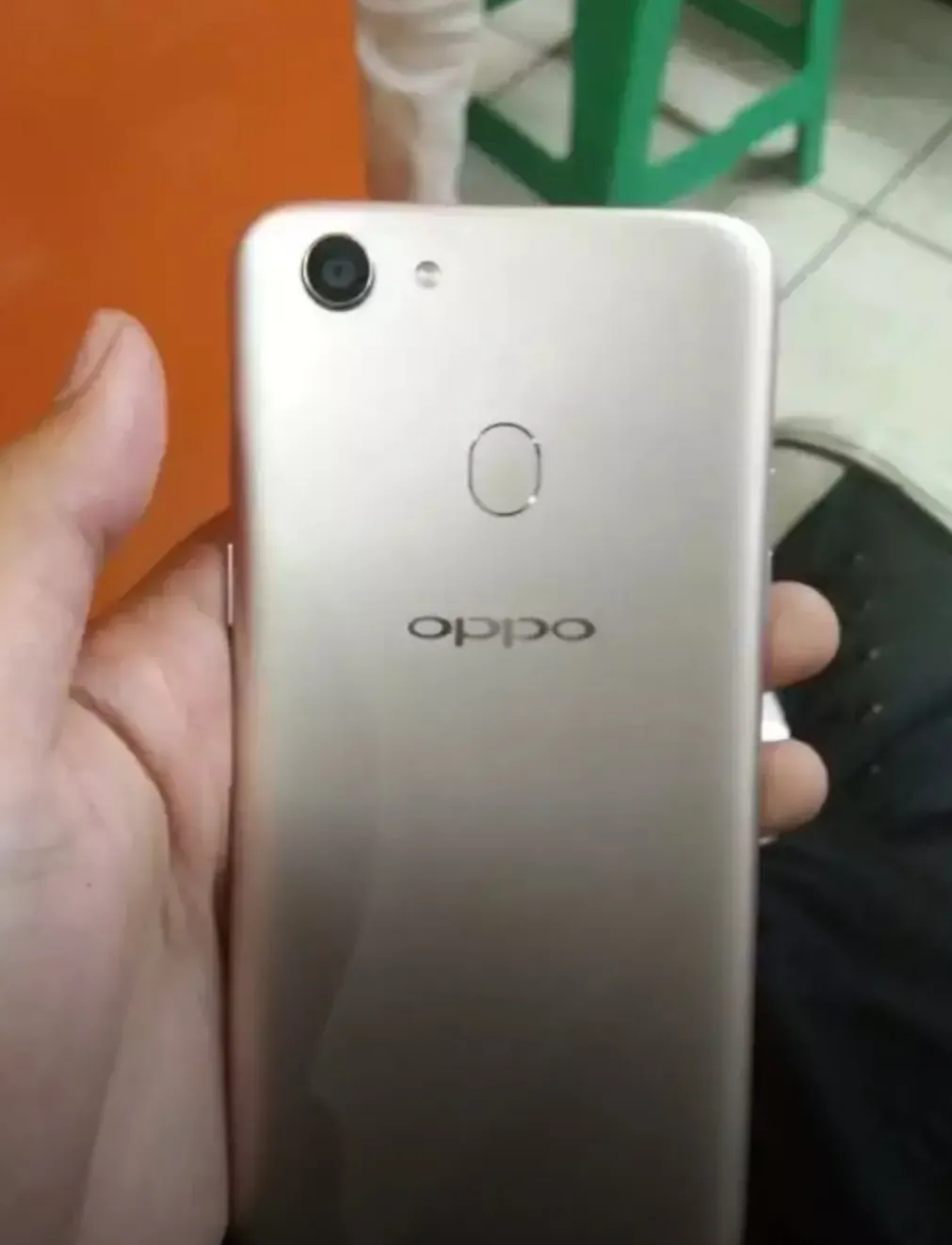 Oppo  F5 4/64 orignal - photo 1