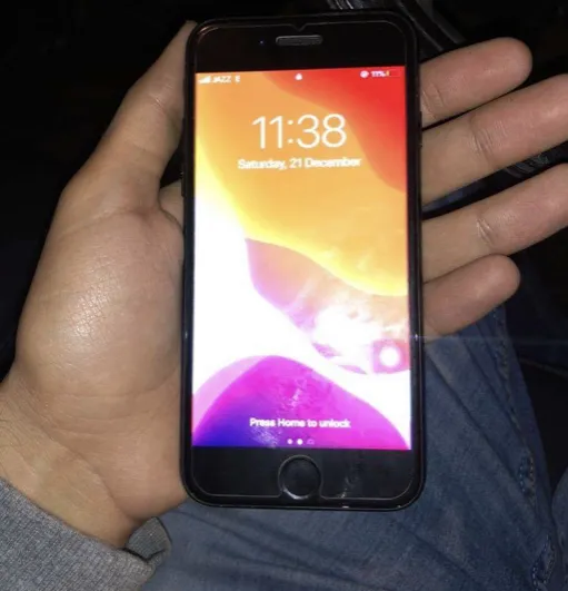 Iphone 7 Jet Black 128 GB PTA Approved - photo 2