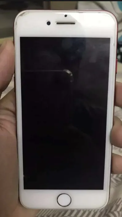 IPhone 7 red 128gb - photo 2