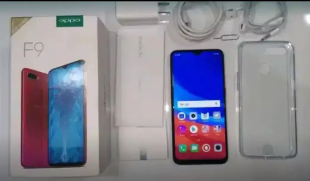 Oppo F9 - photo 3