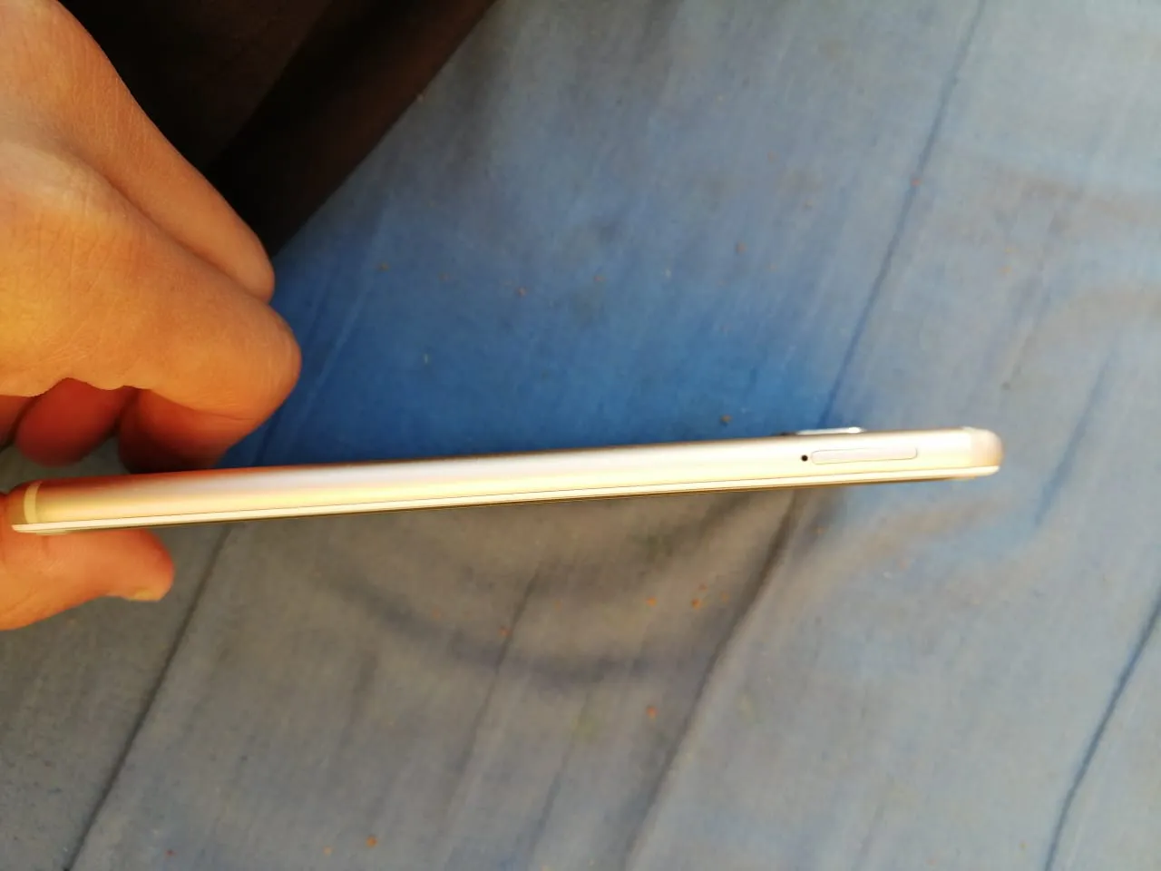 Mobile phone is available in good condition - photo 3