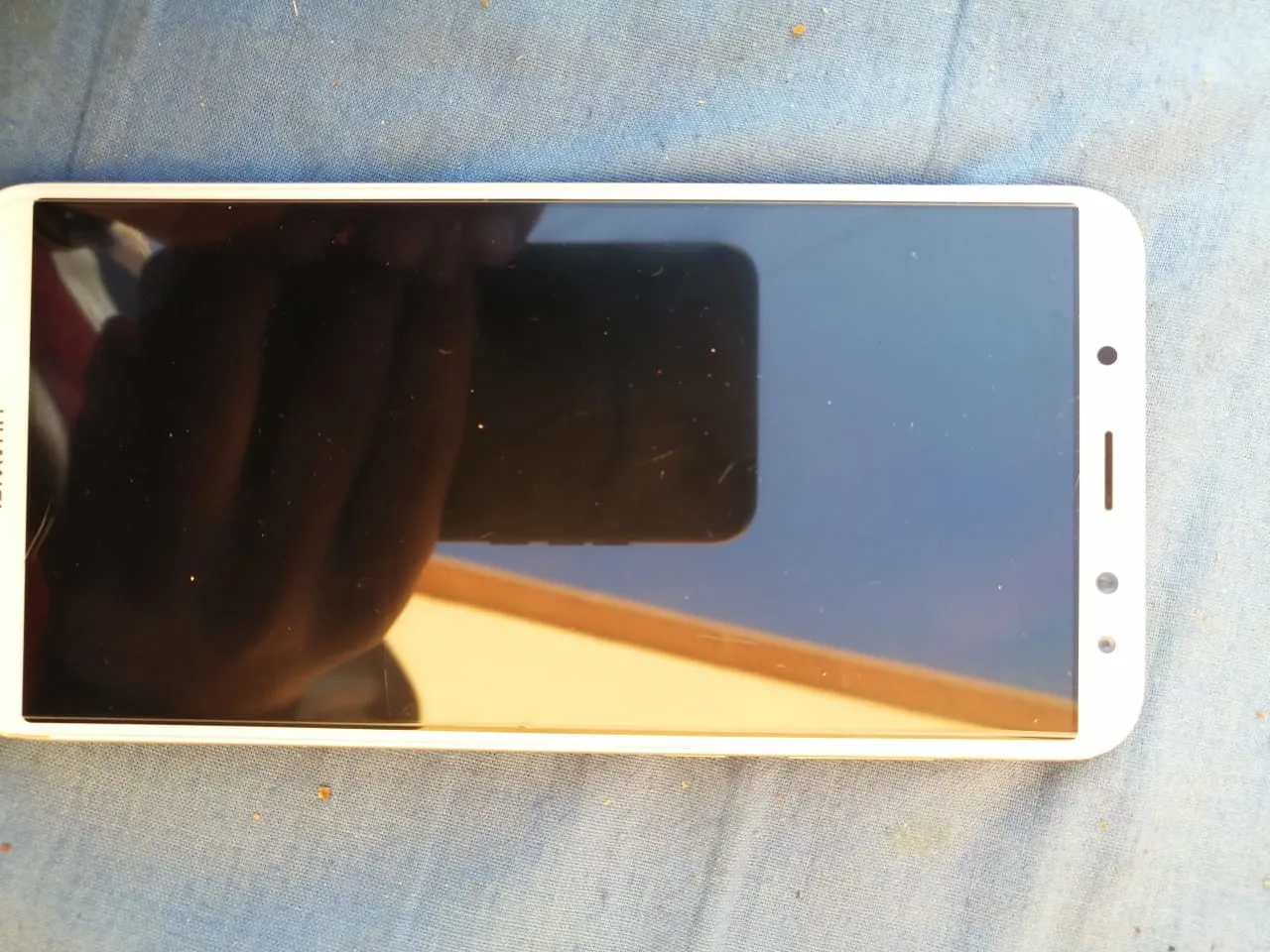 Mobile phone is available in good condition - photo 2