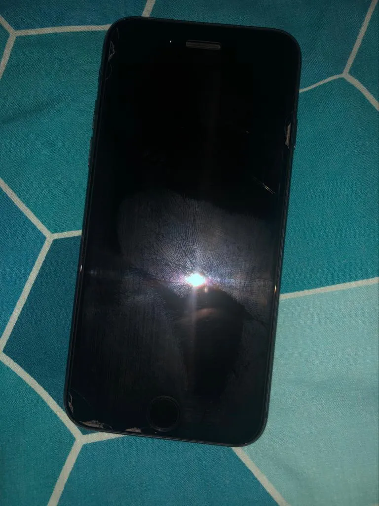 Iphone 8 - photo 1