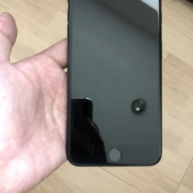 iPhone 7 Plus 128 GB - photo 1