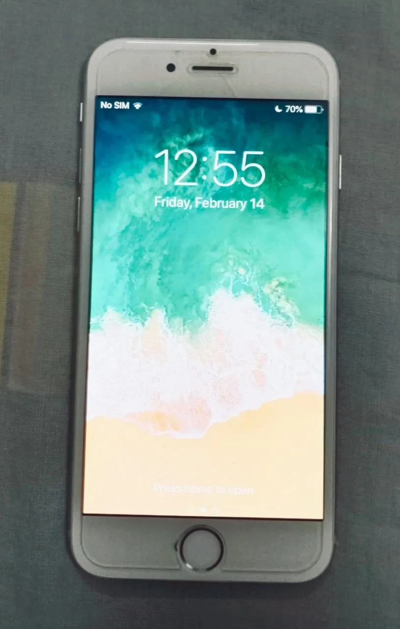 Iphone 6 - photo 1