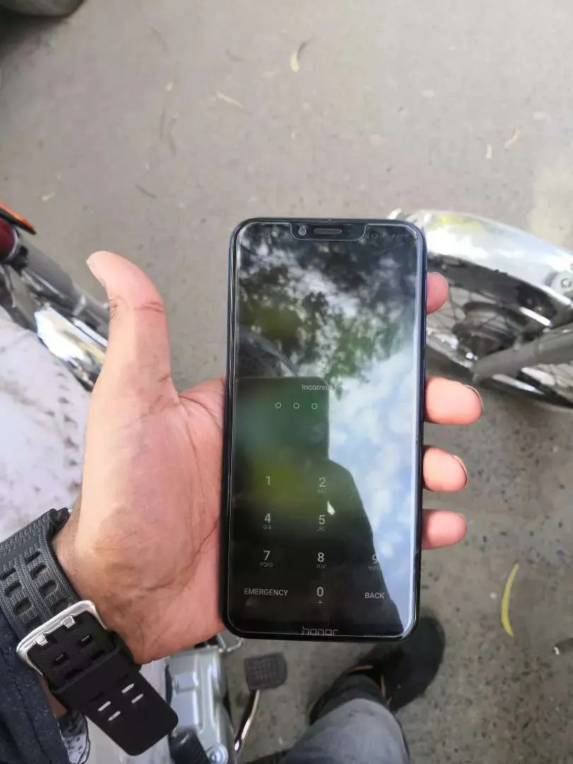 Huawei Honor Play - photo 2