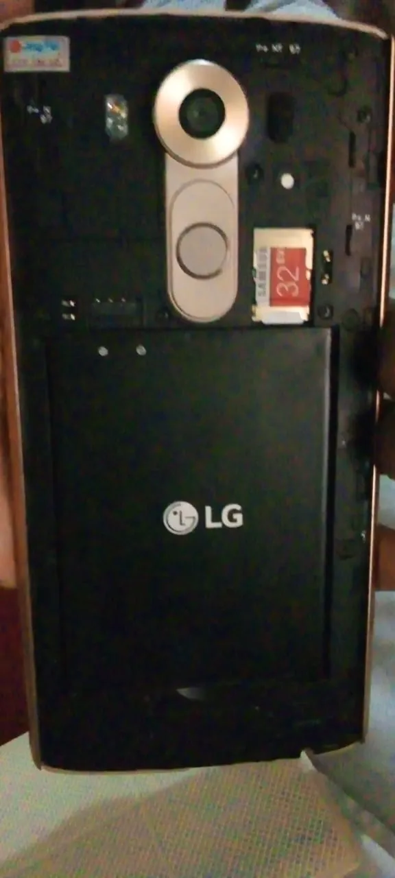 LG V10 - photo 3