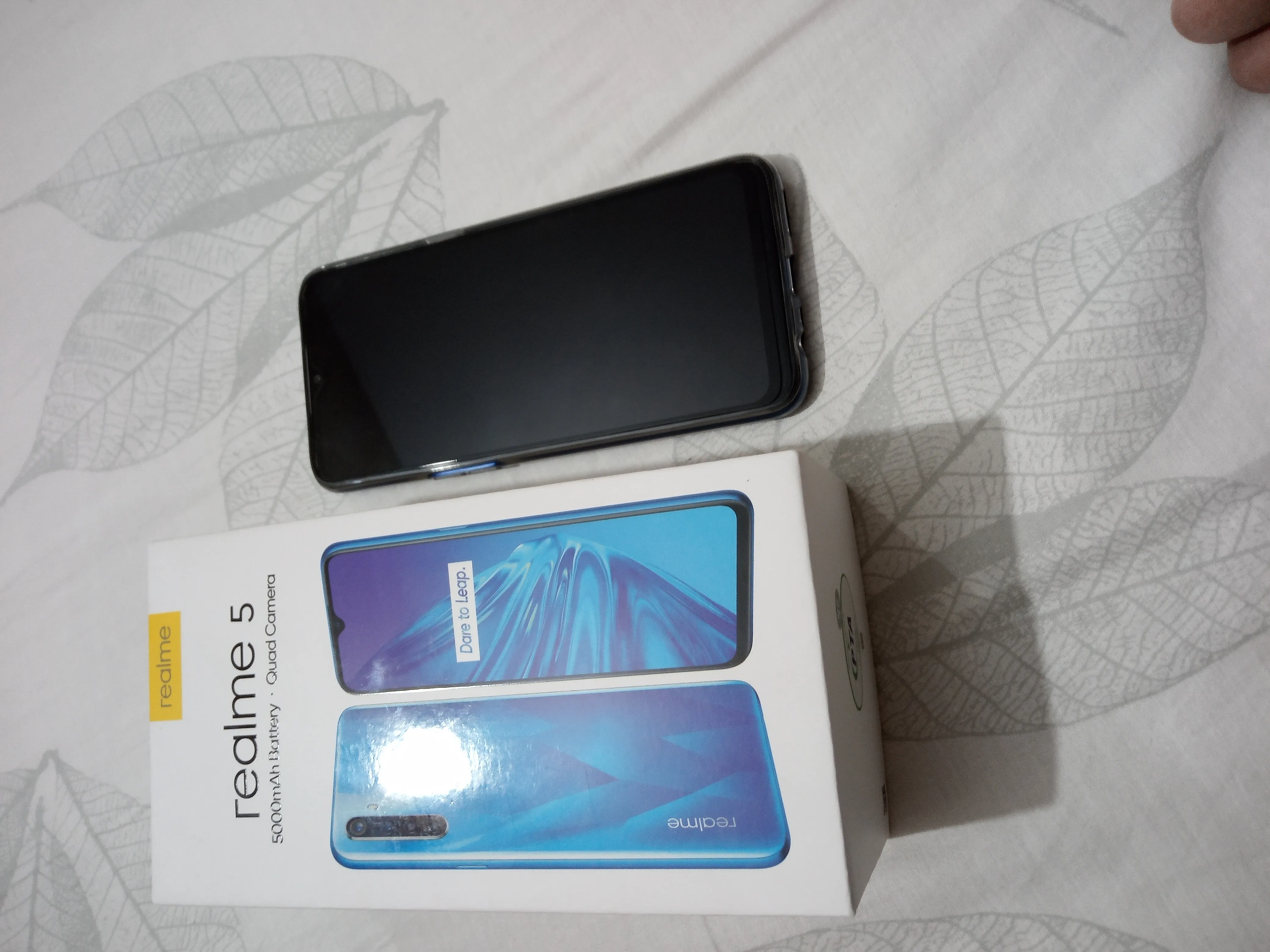 Realme 5 - photo 1