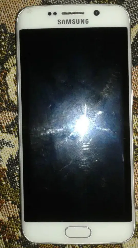 Samsung Galaxy S6 Edge - photo 1