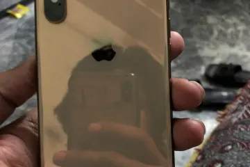 iPhone XS 64gb gold for sale at attractive price - Photos