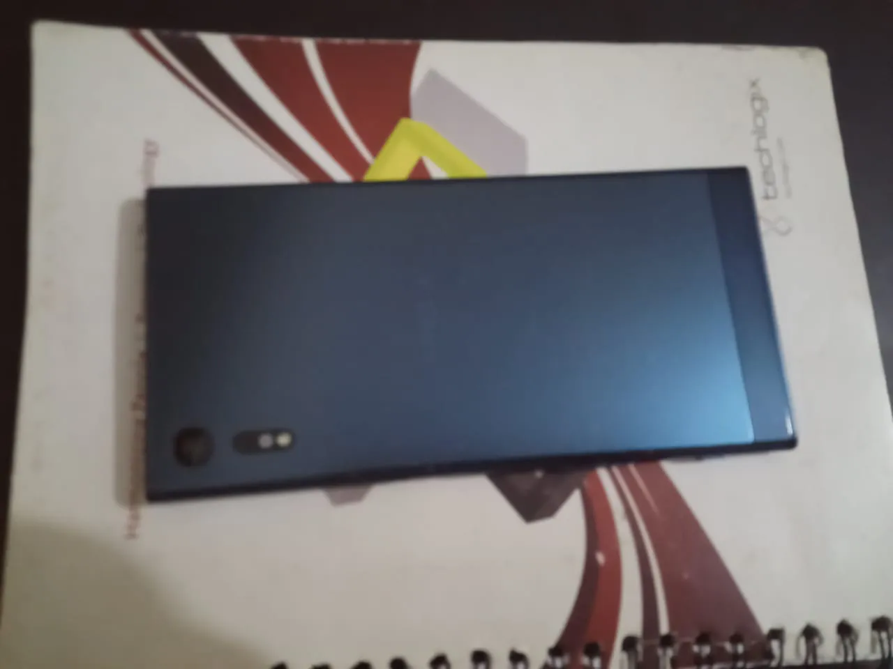 Sony Xperia XZ - photo 3