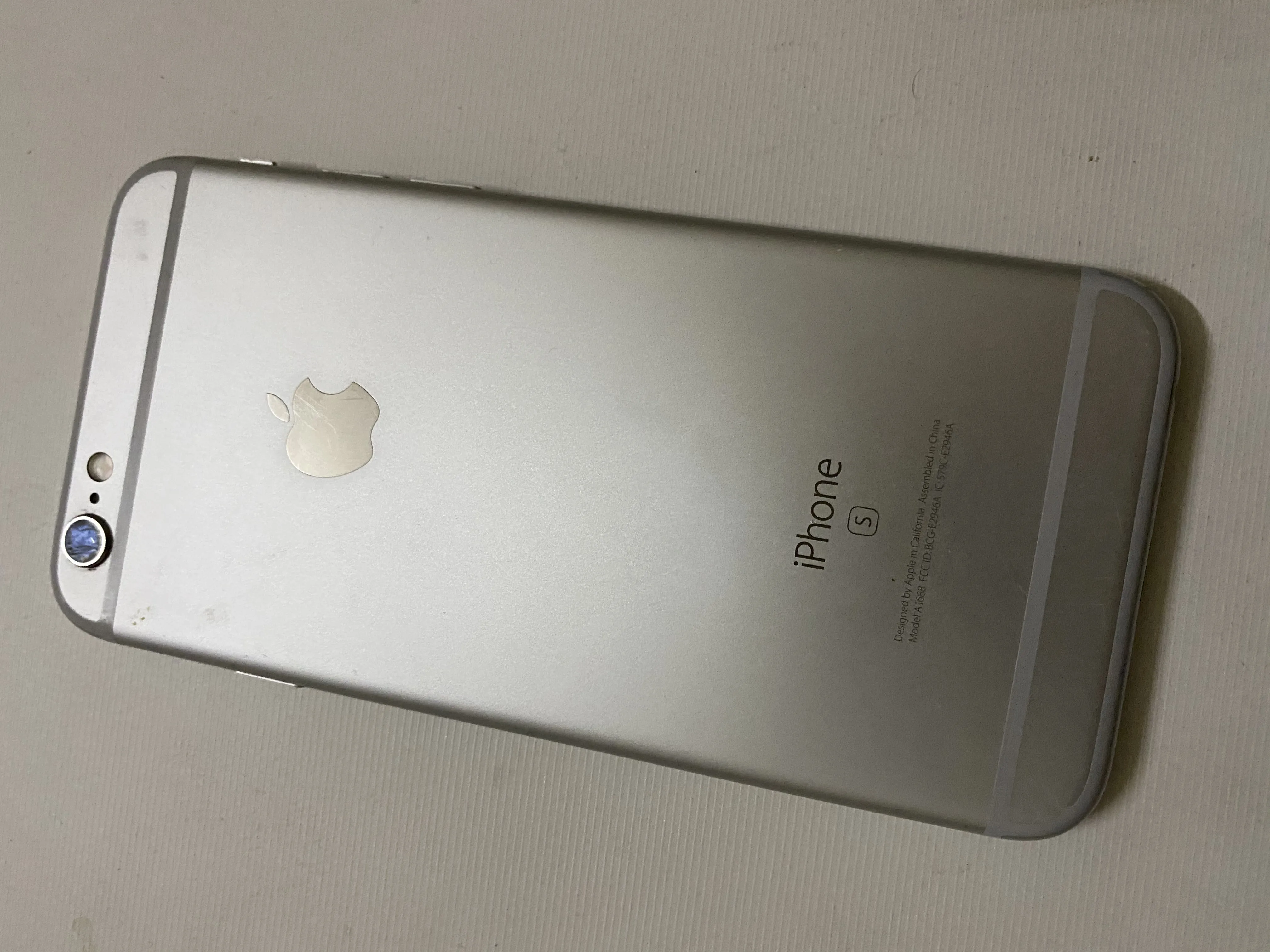 iPhone 6s 64GB 10/10 - photo 1