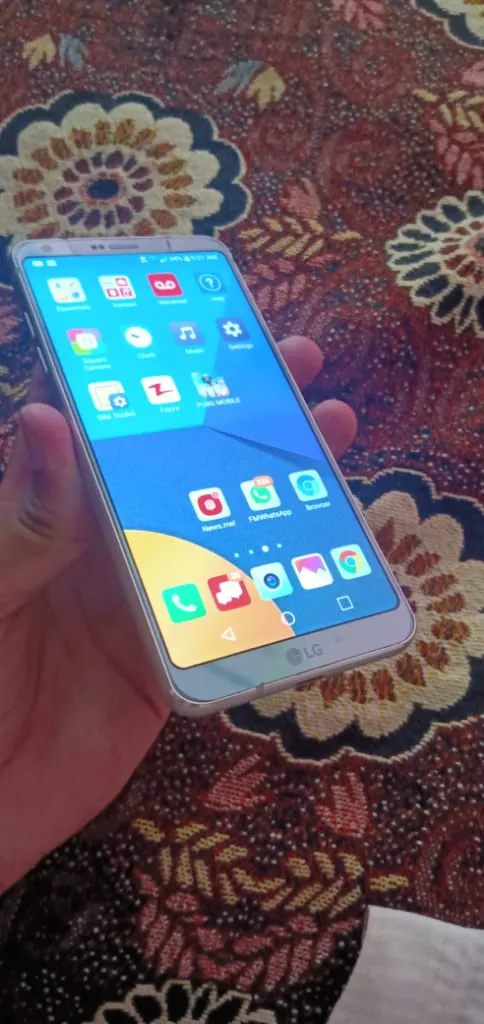 LG G6 4Gb 32GB Waterproof Fast charging 4G - photo 1