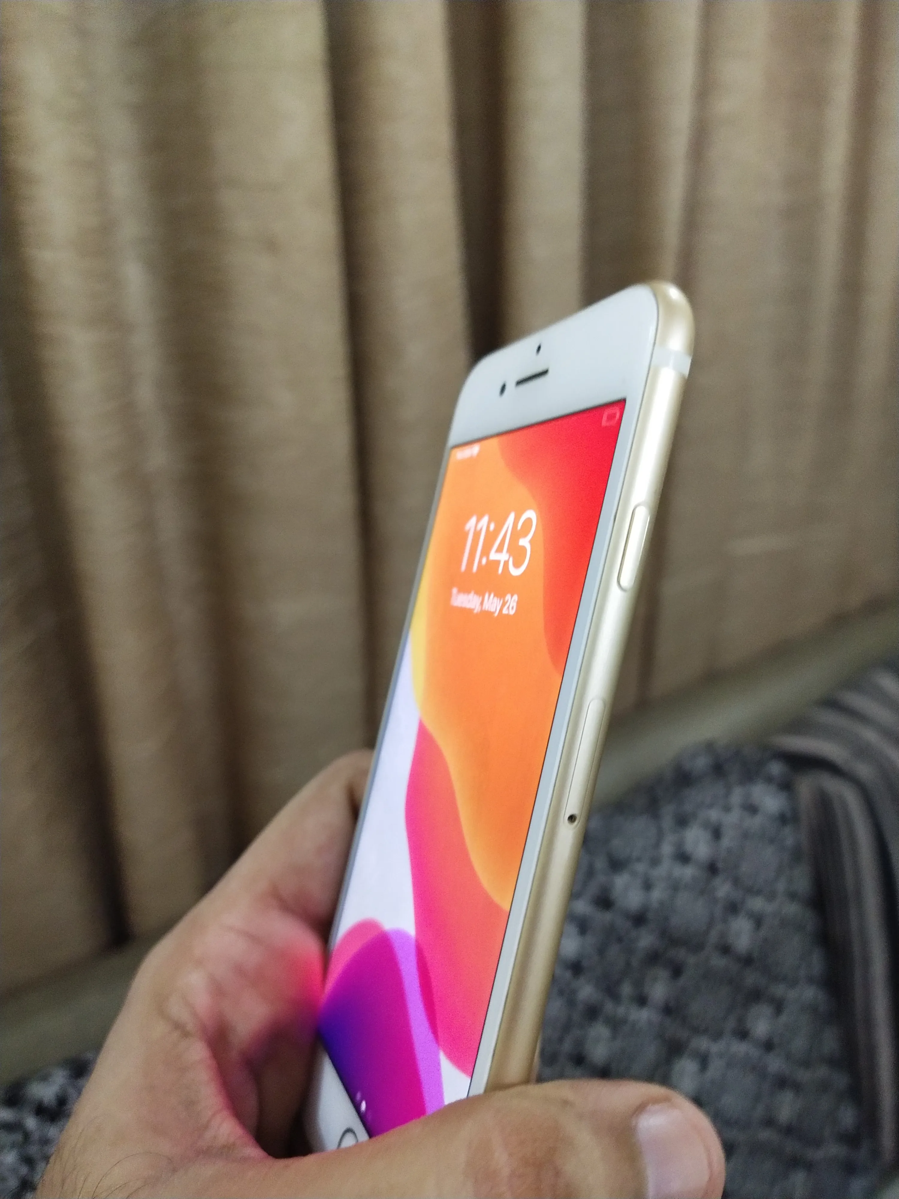 iPhone 7 - photo 1