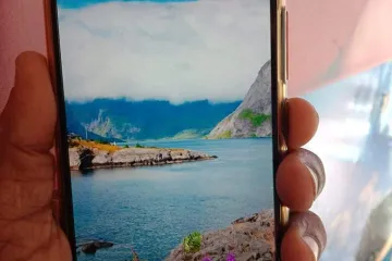 Honor 8c mobile for sale - Photos