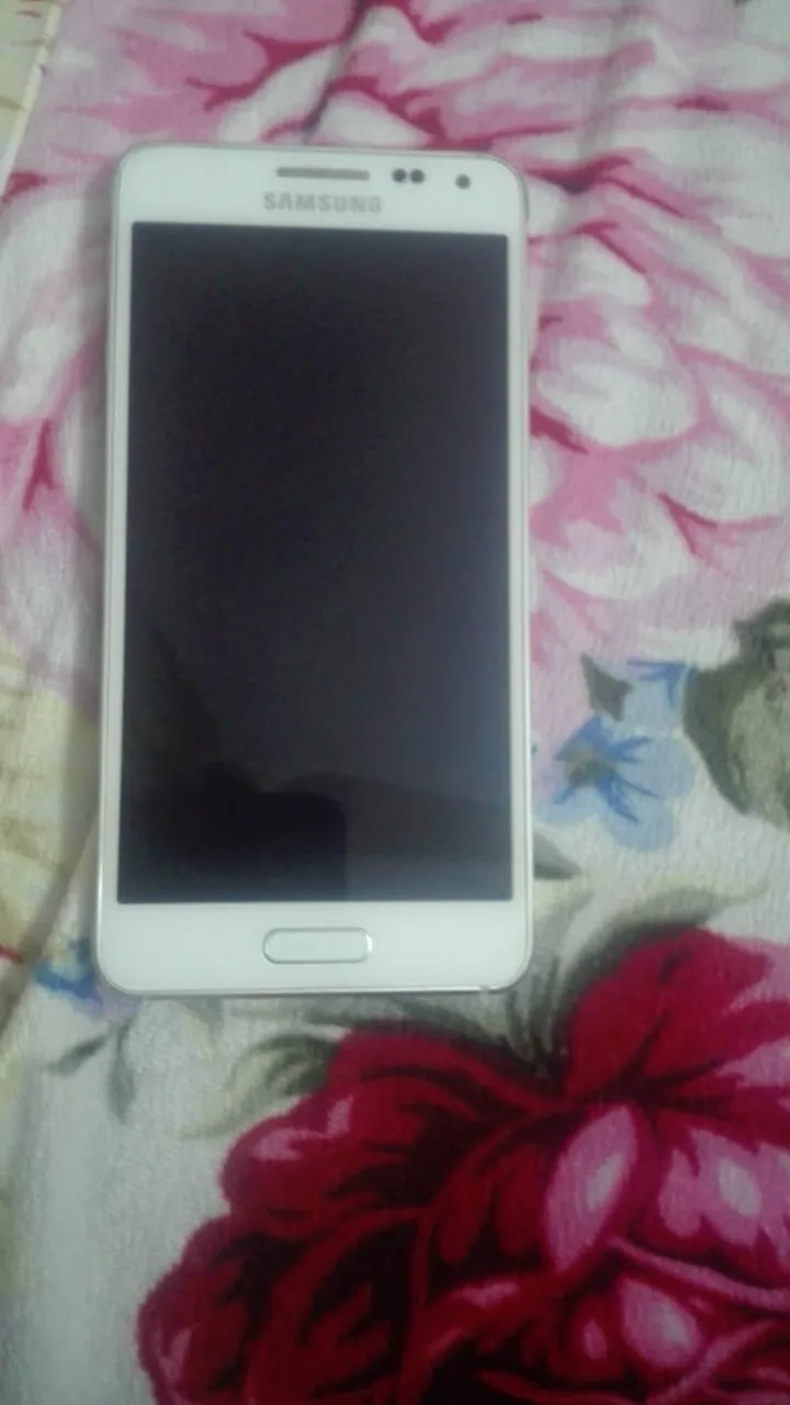 Samsung Galaxy Alpha (SMG-85O-F) - photo 2