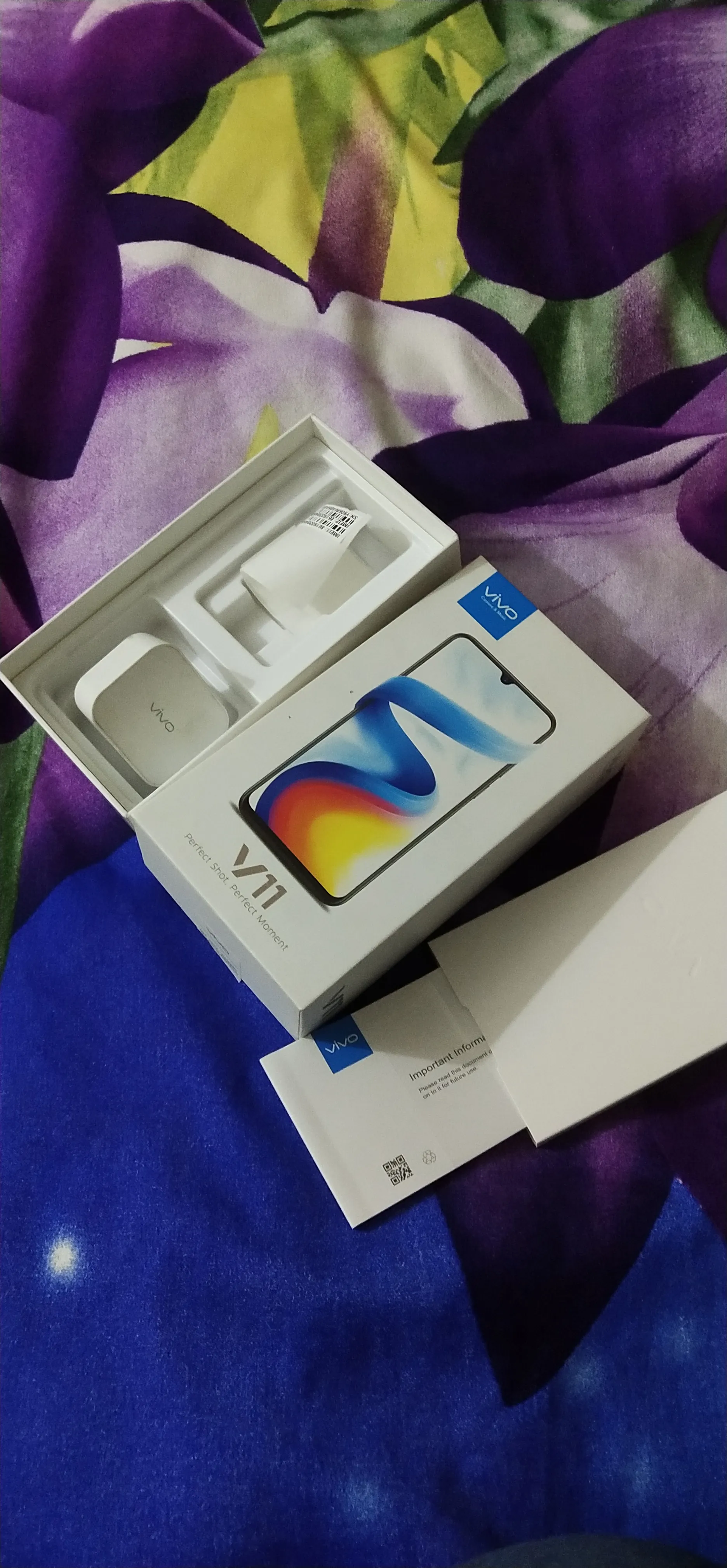 Vivo v11 4gb ram 128 rom - photo 2