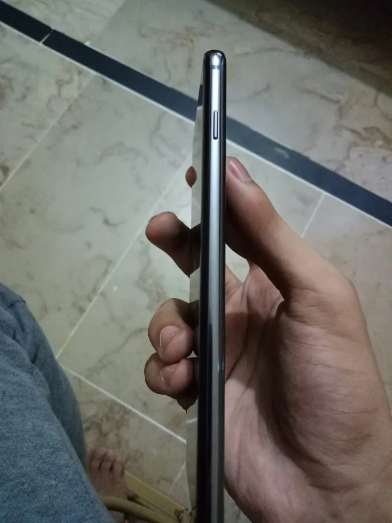 Samsung s10 Plus - photo 2