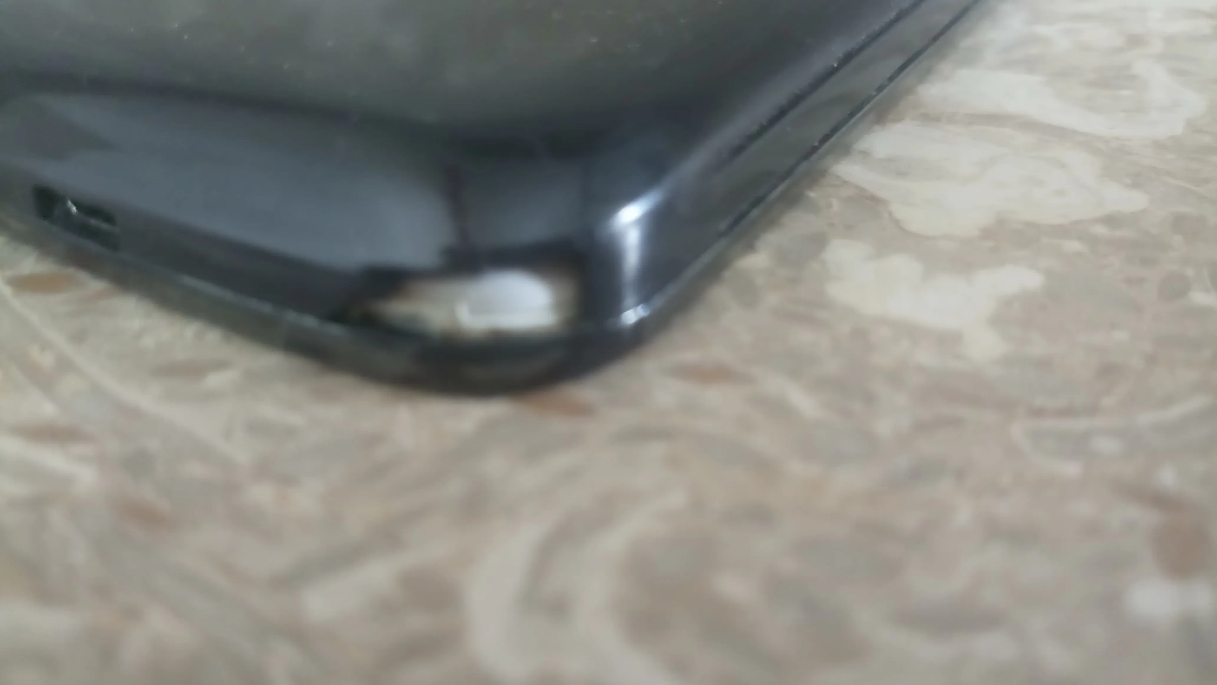 Samsung Galaxy ace 3 - photo 2