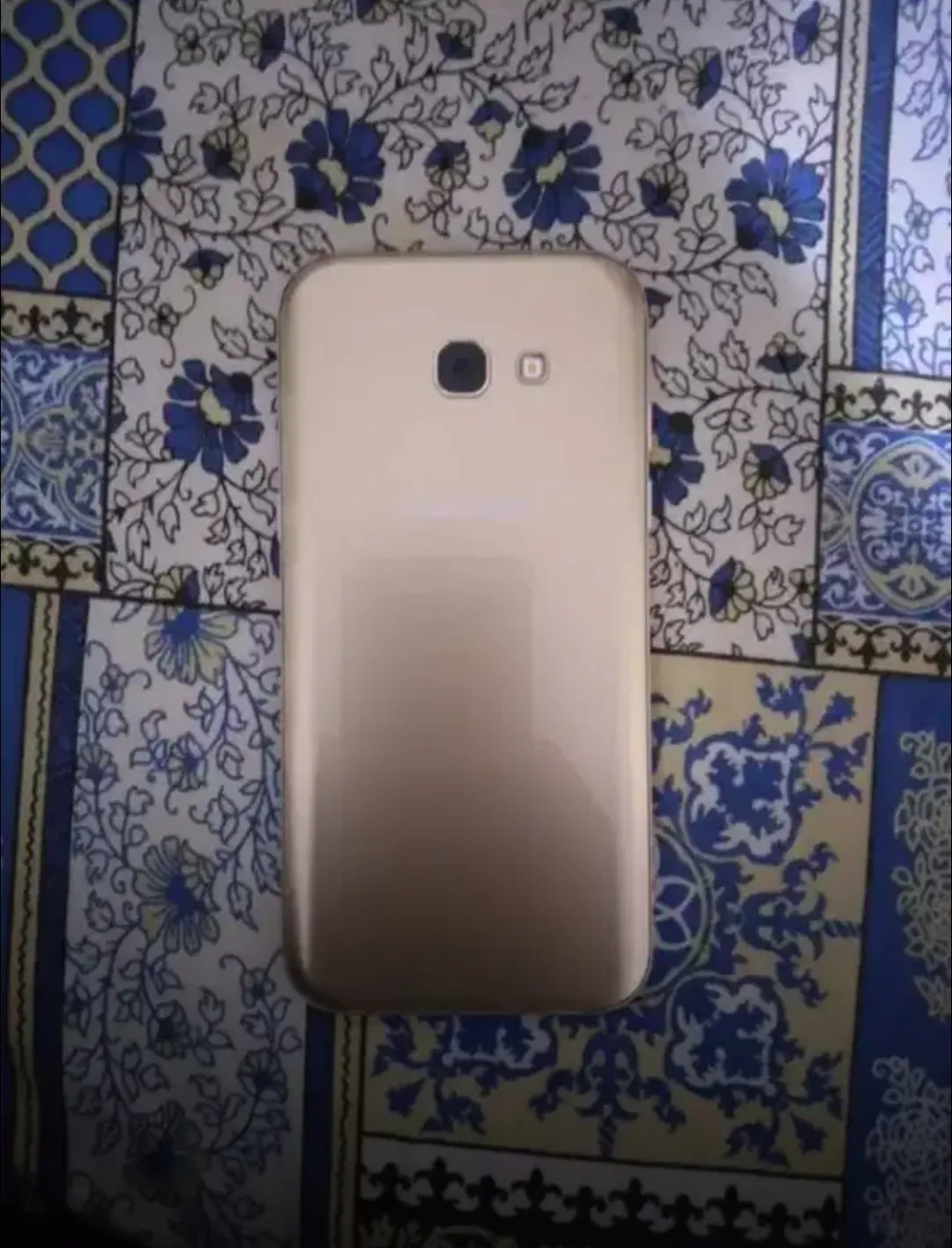 Samsung Galaxy A5 2017 - photo 1